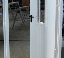 Алюминиевая противопожарная дверь