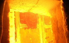 Как проходят испытания металлических противопожарных дверей на огнестойкость?